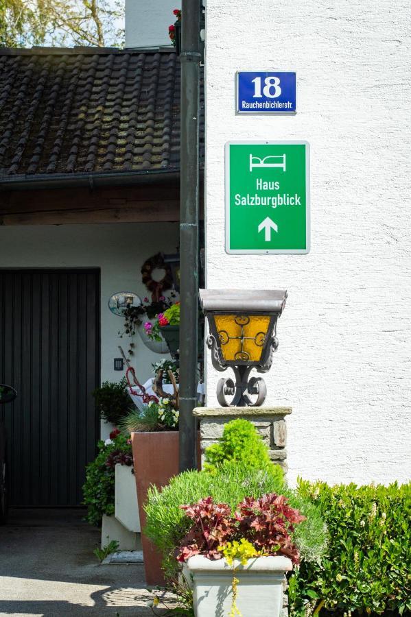 Haus Salzburgblick Acomodação com café da manhã Exterior foto